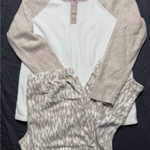 Secret Treasures Beige and White Pajama Set